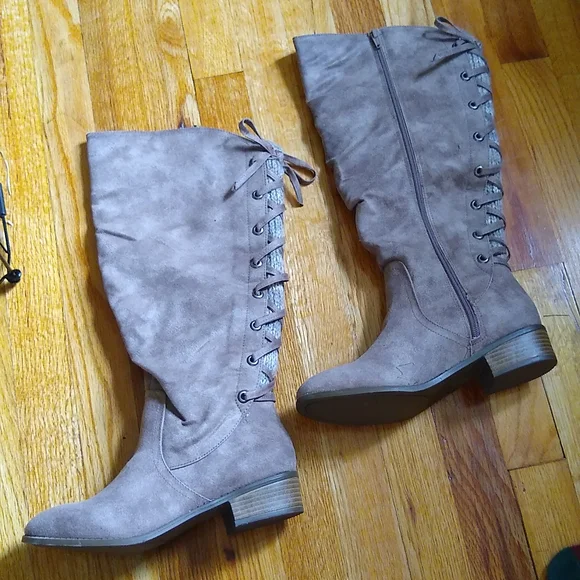 3/$15 Sale NWOT Lace up boots - Picture 2 of 8